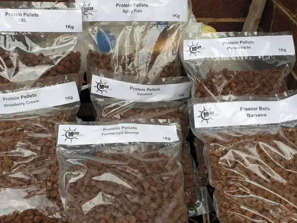 Bagged Mean Baits feed and particles